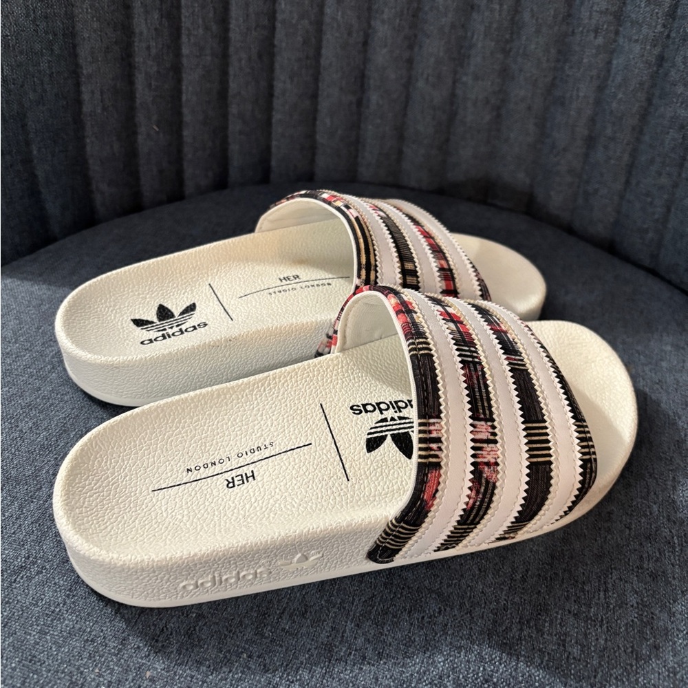 Adidas Athletic Slides - Picture 2 of 6